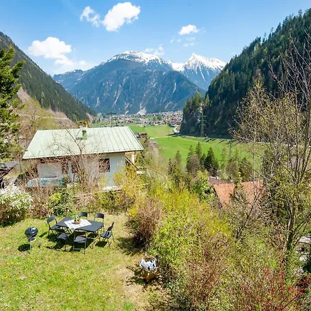 In With Balcony, Cleaning Included Mayrhofen