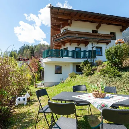 Daire In With Balcony, Cleaning Included *
